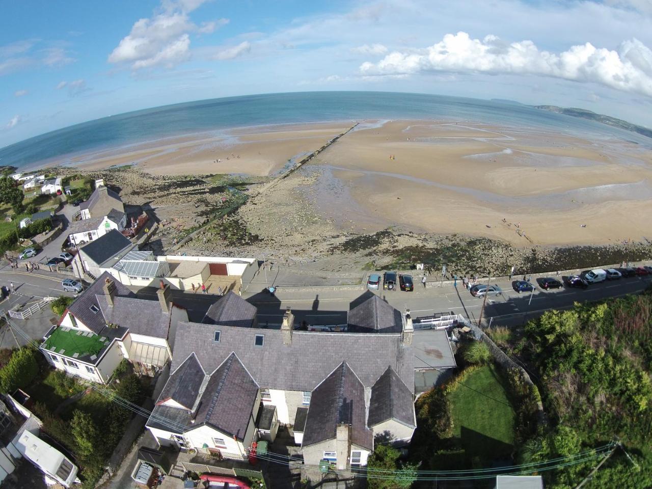 Sea View Guest House Benllech Exteriör bild